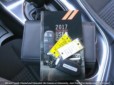 2017 Dodge Challenger SXT   - Photo 42 - Mesa, AZ 85202