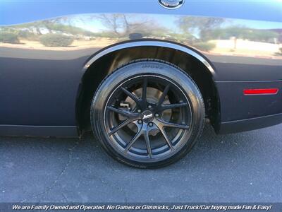 2017 Dodge Challenger SXT   - Photo 41 - Mesa, AZ 85202