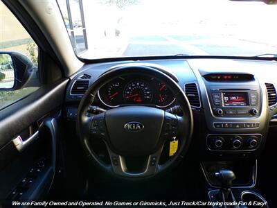 2015 Kia Sorento LX   - Photo 14 - Mesa, AZ 85202