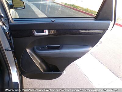 2015 Kia Sorento LX   - Photo 25 - Mesa, AZ 85202