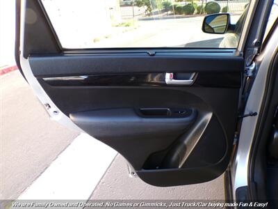 2015 Kia Sorento LX   - Photo 18 - Mesa, AZ 85202