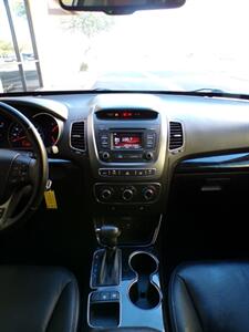 2015 Kia Sorento LX   - Photo 33 - Mesa, AZ 85202