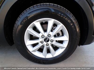 2019 Kia Sorento L   - Photo 40 - Mesa, AZ 85202