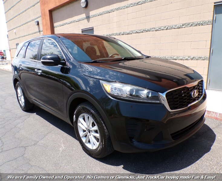 2019 Kia Sorento L   - Photo 1 - Mesa, AZ 85202