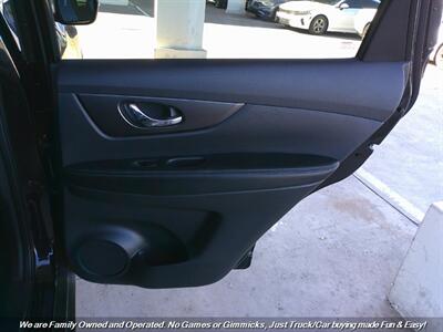 2015 Nissan Rogue SV - Photo 27 - Mesa, AZ 85202