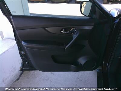 2015 Nissan Rogue SV - Photo 13 - Mesa, AZ 85202