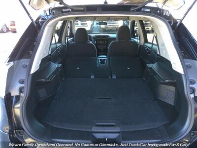 2015 Nissan Rogue SV - Photo 10 - Mesa, AZ 85202