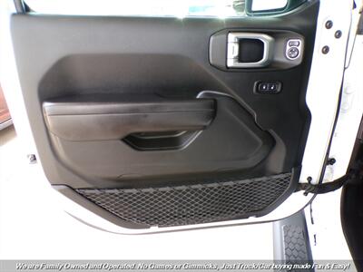 2018 Jeep Wrangler Sport S   - Photo 9 - Mesa, AZ 85202