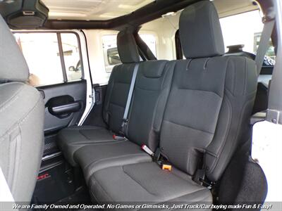 2018 Jeep Wrangler Sport S   - Photo 16 - Mesa, AZ 85202