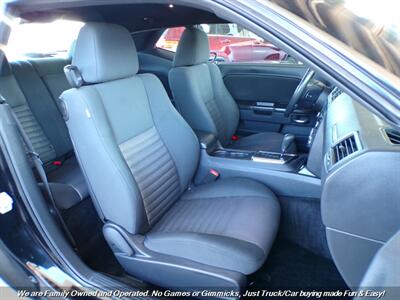 2013 Dodge Challenger SXT - Photo 17 - Mesa, AZ 85202