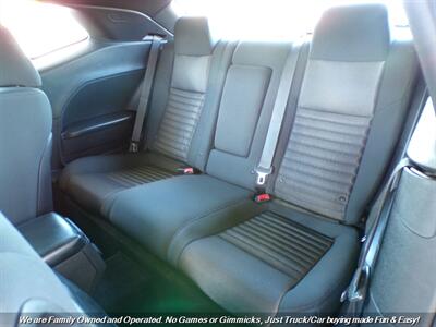 2013 Dodge Challenger SXT - Photo 15 - Mesa, AZ 85202