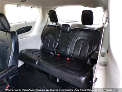 2018 Chrysler Pacifica Touring L   - Photo 22 - Mesa, AZ 85202