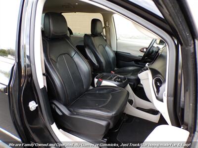 2018 Chrysler Pacifica Touring L   - Photo 32 - Mesa, AZ 85202