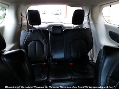 2018 Chrysler Pacifica Touring L   - Photo 36 - Mesa, AZ 85202