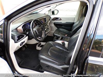 2018 Chrysler Pacifica Touring L   - Photo 14 - Mesa, AZ 85202