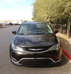 2018 Chrysler Pacifica Touring L   - Photo 2 - Mesa, AZ 85202