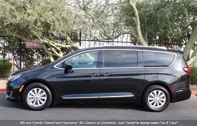 2018 Chrysler Pacifica Touring L   - Photo 8 - Mesa, AZ 85202