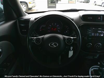 2017 Kia Soul   - Photo 13 - Mesa, AZ 85202