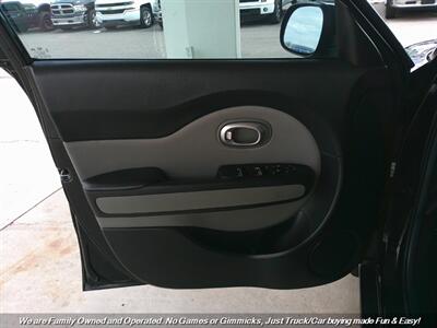 2017 Kia Soul   - Photo 12 - Mesa, AZ 85202