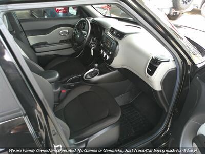 2017 Kia Soul   - Photo 28 - Mesa, AZ 85202