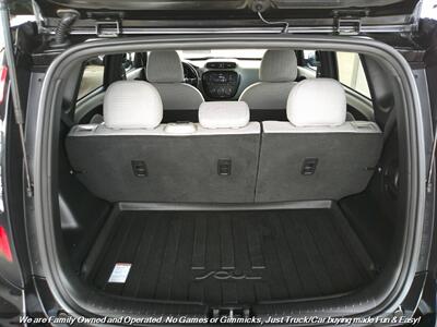 2017 Kia Soul   - Photo 9 - Mesa, AZ 85202