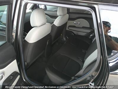 2017 Kia Soul   - Photo 18 - Mesa, AZ 85202