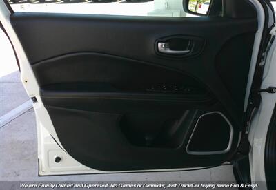 2018 Jeep Compass Sport   - Photo 9 - Mesa, AZ 85202