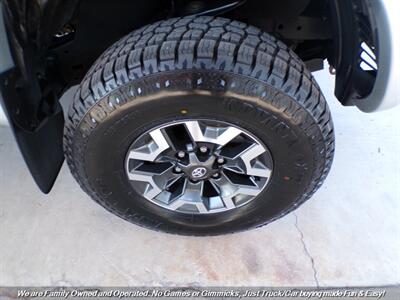 2005 Toyota Tacoma PreRunner   - Photo 26 - Mesa, AZ 85202