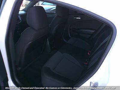 2018 Dodge Charger SXT   - Photo 18 - Mesa, AZ 85202