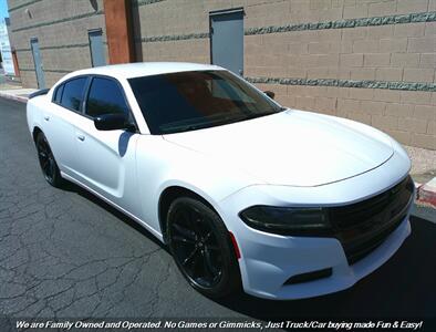 2018 Dodge Charger SXT   - Photo 1 - Mesa, AZ 85202