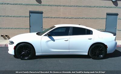 2018 Dodge Charger SXT   - Photo 5 - Mesa, AZ 85202