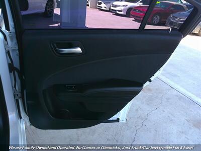 2018 Dodge Charger SXT   - Photo 25 - Mesa, AZ 85202