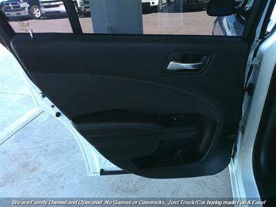 2018 Dodge Charger SXT   - Photo 17 - Mesa, AZ 85202