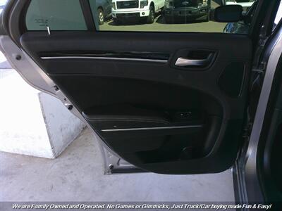 2017 Chrysler 300 Series S   - Photo 19 - Mesa, AZ 85202