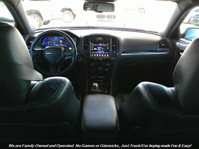 2017 Chrysler 300 Series S   - Photo 34 - Mesa, AZ 85202