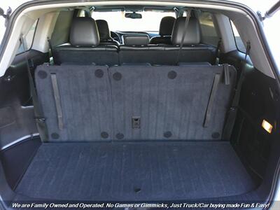 2016 Toyota Highlander XLE   - Photo 9 - Mesa, AZ 85202