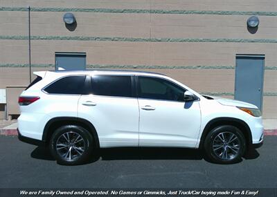 2016 Toyota Highlander XLE   - Photo 5 - Mesa, AZ 85202