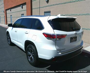 2016 Toyota Highlander XLE   - Photo 7 - Mesa, AZ 85202
