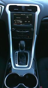 2015 Ford Fusion SE   - Photo 35 - Mesa, AZ 85202