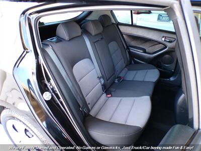2016 Kia Forte5 LX   - Photo 22 - Mesa, AZ 85202