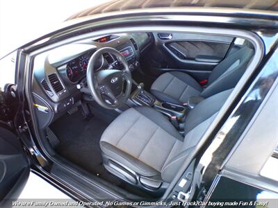 2016 Kia Forte5 LX   - Photo 14 - Mesa, AZ 85202