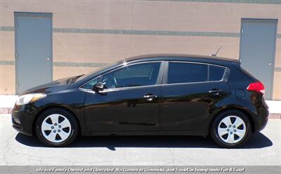 2016 Kia Forte5 LX   - Photo 5 - Mesa, AZ 85202