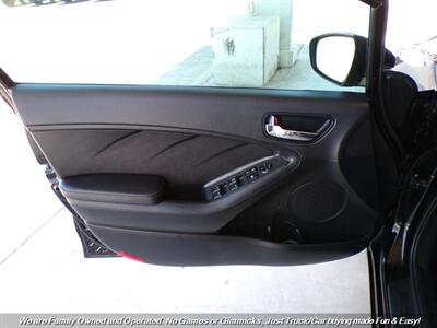 2016 Kia Forte5 LX   - Photo 12 - Mesa, AZ 85202