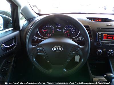 2016 Kia Forte5 LX   - Photo 13 - Mesa, AZ 85202
