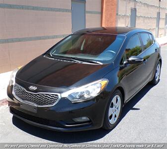 2016 Kia Forte5 LX   - Photo 3 - Mesa, AZ 85202