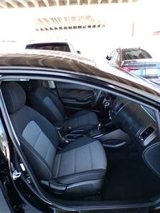 2016 Kia Forte5 LX   - Photo 27 - Mesa, AZ 85202