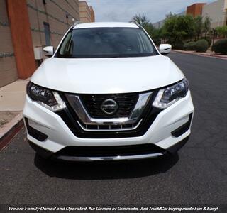 2020 Nissan Rogue SV   - Photo 2 - Mesa, AZ 85202