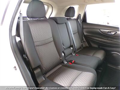 2020 Nissan Rogue SV   - Photo 22 - Mesa, AZ 85202