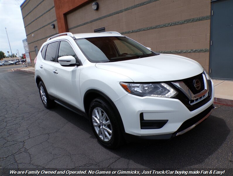 2020 Nissan Rogue SV  