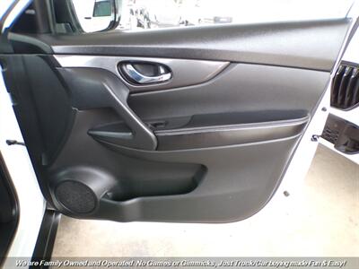 2020 Nissan Rogue SV   - Photo 24 - Mesa, AZ 85202